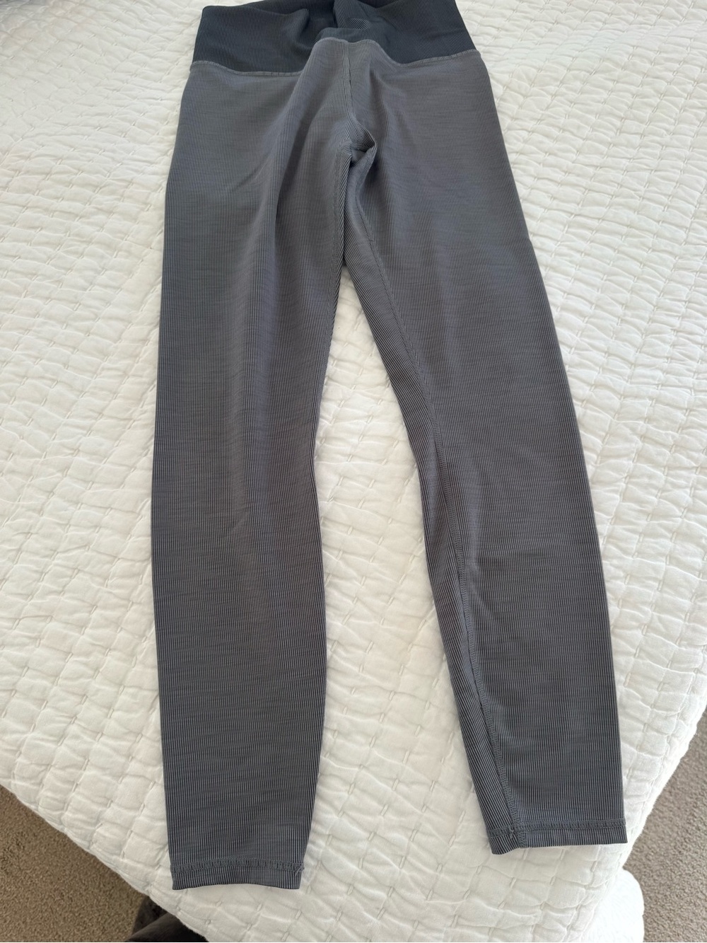 Vuori Gray Leggings with Black Waistband